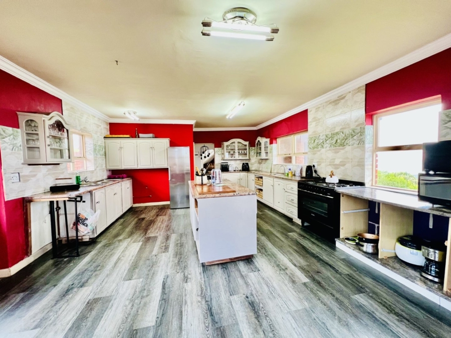 6 Bedroom Property for Sale in Herolds Bay Western Cape